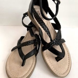 Black Sunjuns by Bass & Co sandals